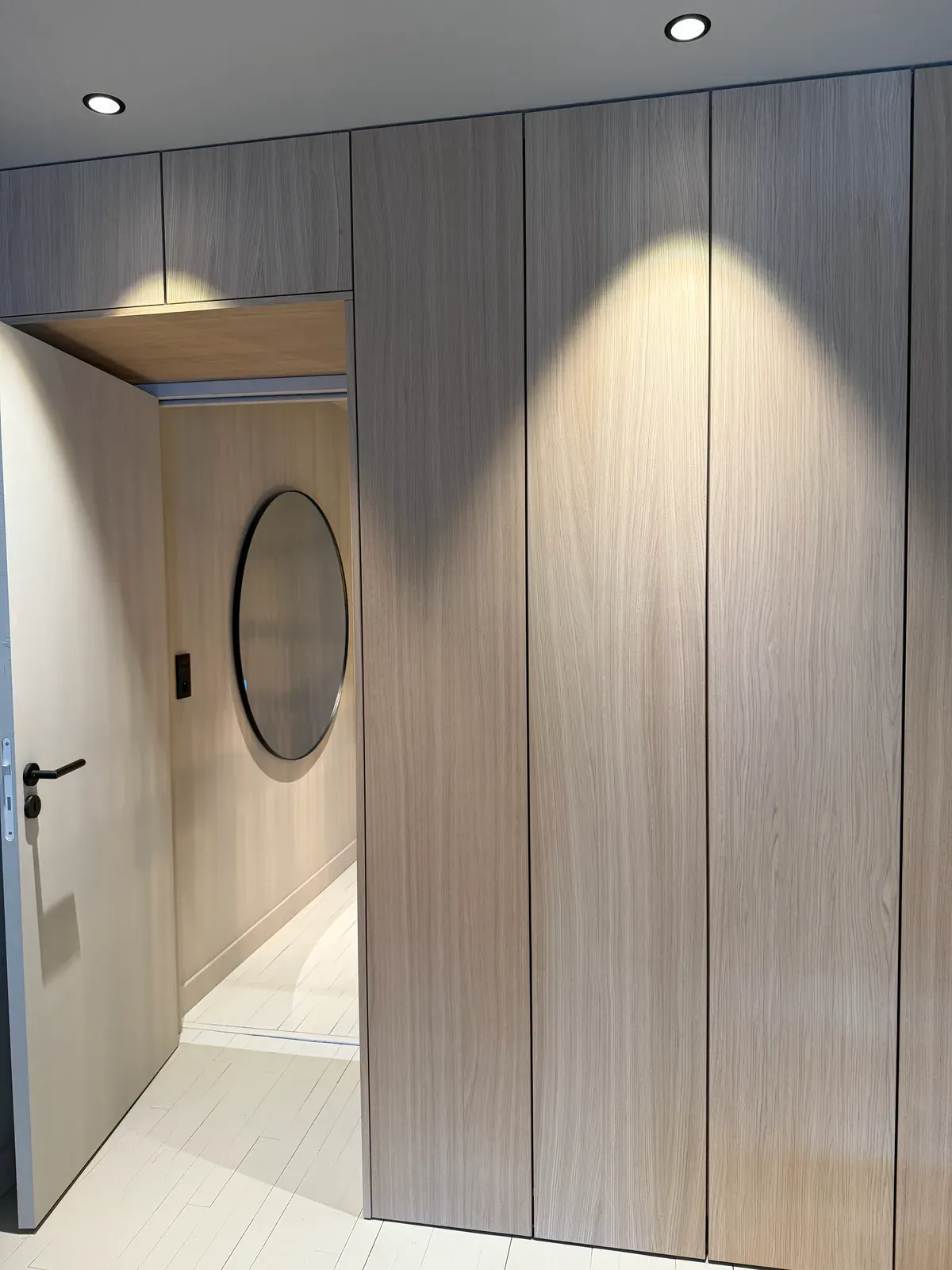 Dressing — Portes plaquées chêne